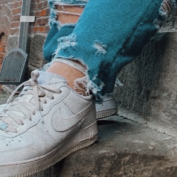 Meet your Posher, Emma - Picture 2 of 3